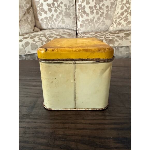 Vintage Cheinco Tin Sugar & Tea Canister Set - Picture 7 of 8